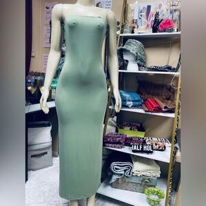 Elegant Green Sleeveless Dress